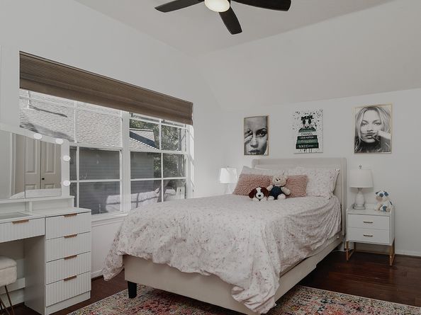 27 Owls Cove Place, The Woodlands TX 77382