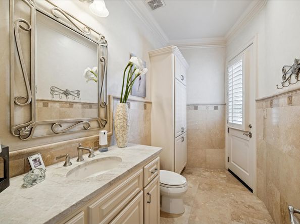 11902 Louvre Court, Houston TX 77082