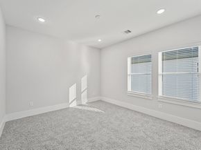 4816 Cochran Street, Houston TX 77009