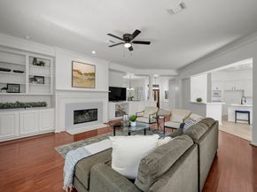 39 E Honey Grove Place, The Woodlands TX 77382