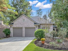 39 E Honey Grove Place, The Woodlands TX 77382