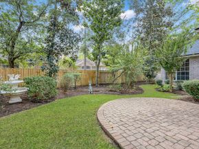 39 E Honey Grove Place, The Woodlands TX 77382