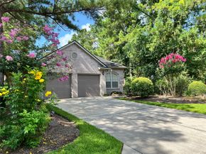 39 E Honey Grove Place, The Woodlands TX 77382