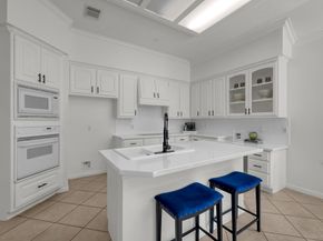 39 E Honey Grove Place, The Woodlands TX 77382