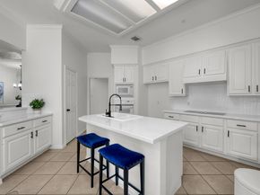 39 E Honey Grove Place, The Woodlands TX 77382