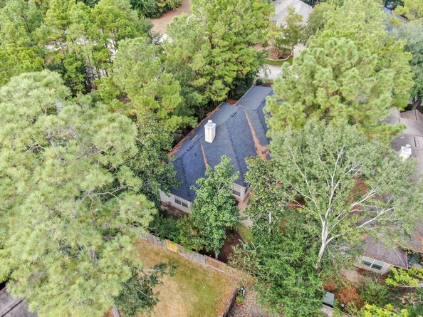 39 E Honey Grove Place, The Woodlands TX 77382