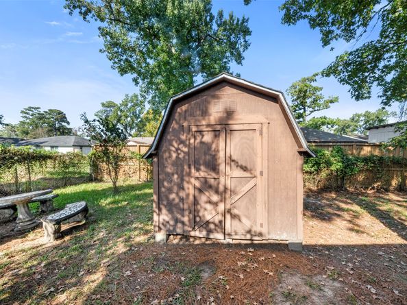 9627 Glenwood Forest Drive, Houston TX 77078