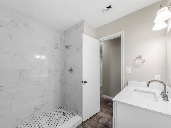 9627 Glenwood Forest Drive, Houston TX 77078