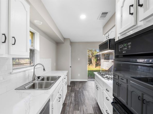 9627 Glenwood Forest Drive, Houston TX 77078