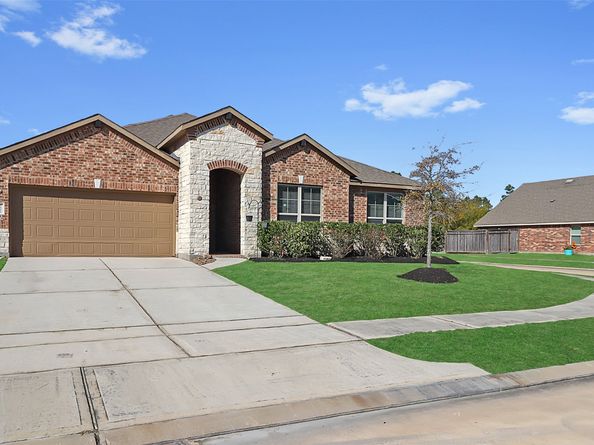 8331 Erasmus Landing Court, Houston TX 77044