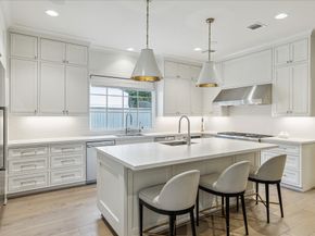 10106 Meadow Lake Lane, Houston TX 77042