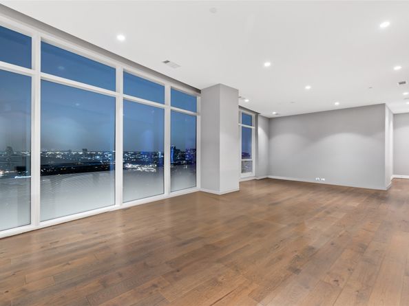 4521 San Felipe Street 2601, Houston TX 77027