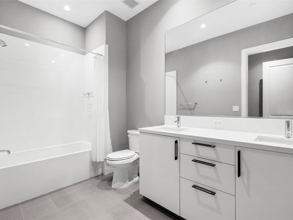 4521 San Felipe Street 2601, Houston TX 77027