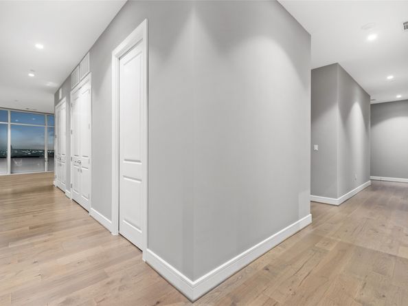 4521 San Felipe Street 2601, Houston TX 77027