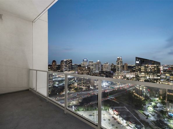 4521 San Felipe Street 2601, Houston TX 77027