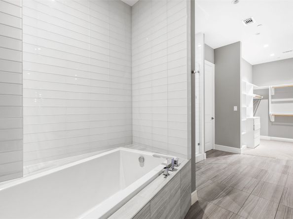 4521 San Felipe Street 2601, Houston TX 77027