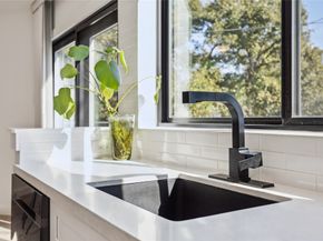 3520 Mount Vernon Street, Houston TX 77006