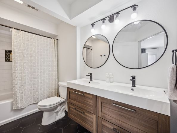 3520 Mount Vernon Street, Houston TX 77006