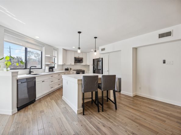 3520 Mount Vernon Street, Houston TX 77006