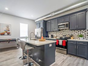 2518 Cleburne Street, Houston TX 77004