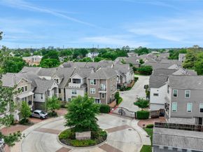 1002 Shepherd Oaks Drive, Houston TX 77018