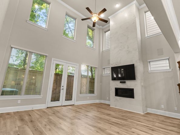 1002 Shepherd Oaks Drive, Houston TX 77018