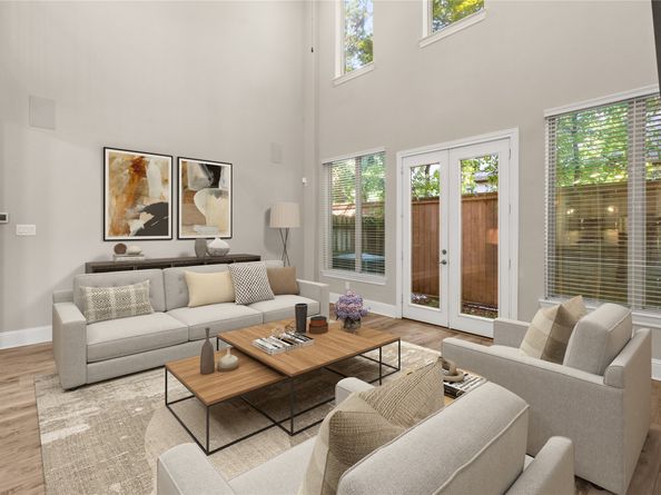 1002 Shepherd Oaks Drive, Houston TX 77018