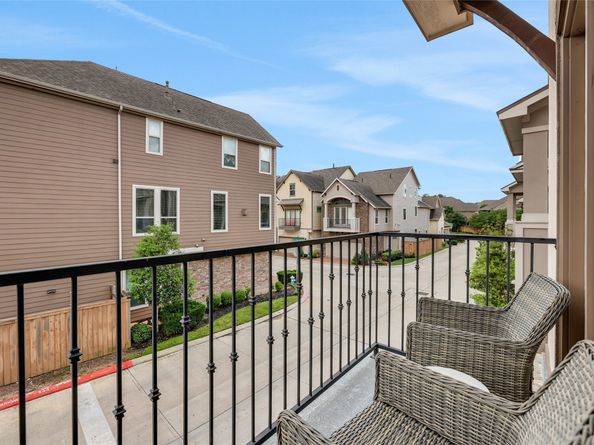 1002 Shepherd Oaks Drive, Houston TX 77018