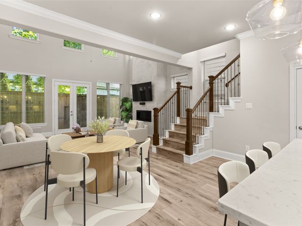 1002 Shepherd Oaks Drive, Houston TX 77018