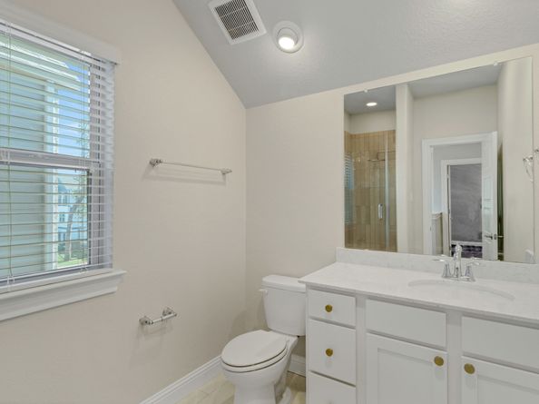 1002 Shepherd Oaks Drive, Houston TX 77018