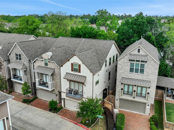 1002 Shepherd Oaks Drive, Houston TX 77018