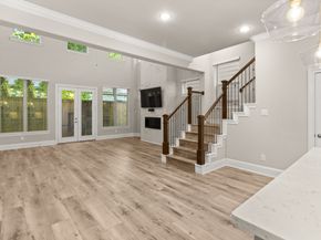 1002 Shepherd Oaks Drive, Houston TX 77018