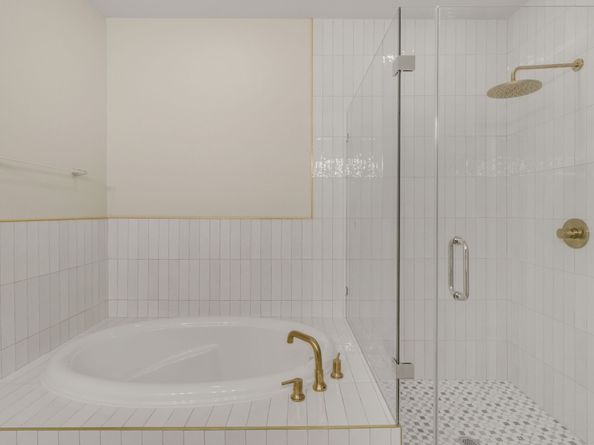 1002 Shepherd Oaks Drive, Houston TX 77018