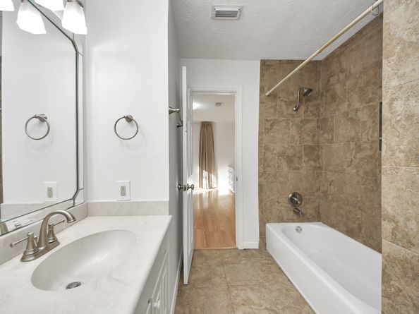 10743 Boardwalk Street, Houston TX 77042