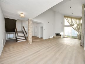 10743 Boardwalk Street, Houston TX 77042