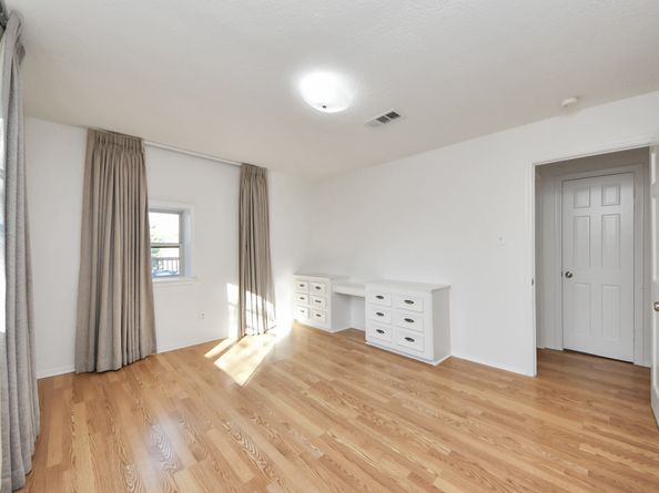 10743 Boardwalk Street, Houston TX 77042