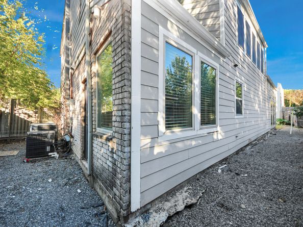 10743 Boardwalk Street, Houston TX 77042