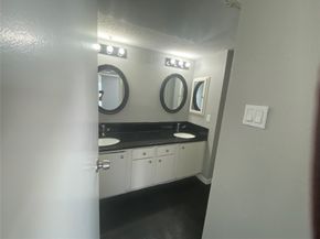 10053 Westpark Drive 334, Houston TX 77042