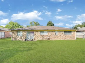 1119 Glen Echo Drive, Houston TX 77088