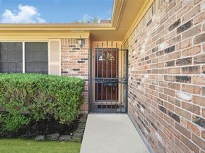 1119 Glen Echo Drive, Houston TX 77088