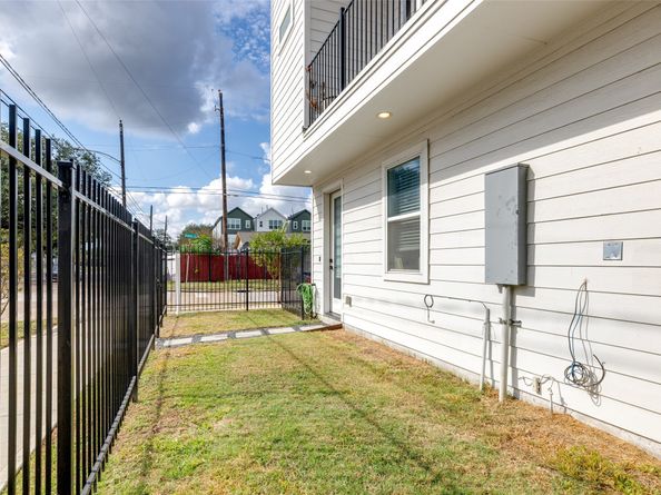 4804 Gano Street C, Houston TX 77009