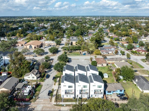 4804 Gano Street C, Houston TX 77009