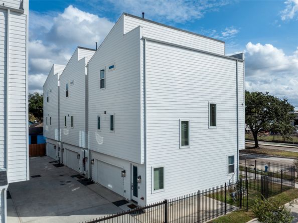 4804 Gano Street C, Houston TX 77009