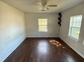 7227 Saint Augustine Street, Houston TX 77021