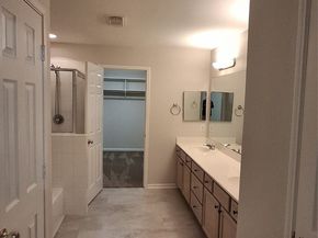 6887 Turtlewood Drive, Houston TX 77072