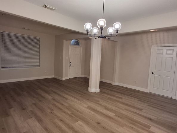 6887 Turtlewood Drive, Houston TX 77072