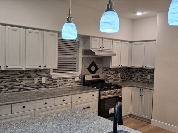 6887 Turtlewood Drive, Houston TX 77072