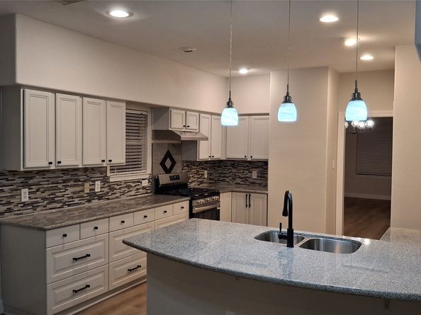 6887 Turtlewood Drive, Houston TX 77072