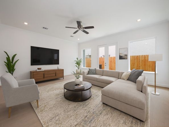 833 Fisher Street C, Houston TX 77018