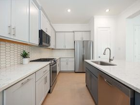 833 Fisher Street C, Houston TX 77018